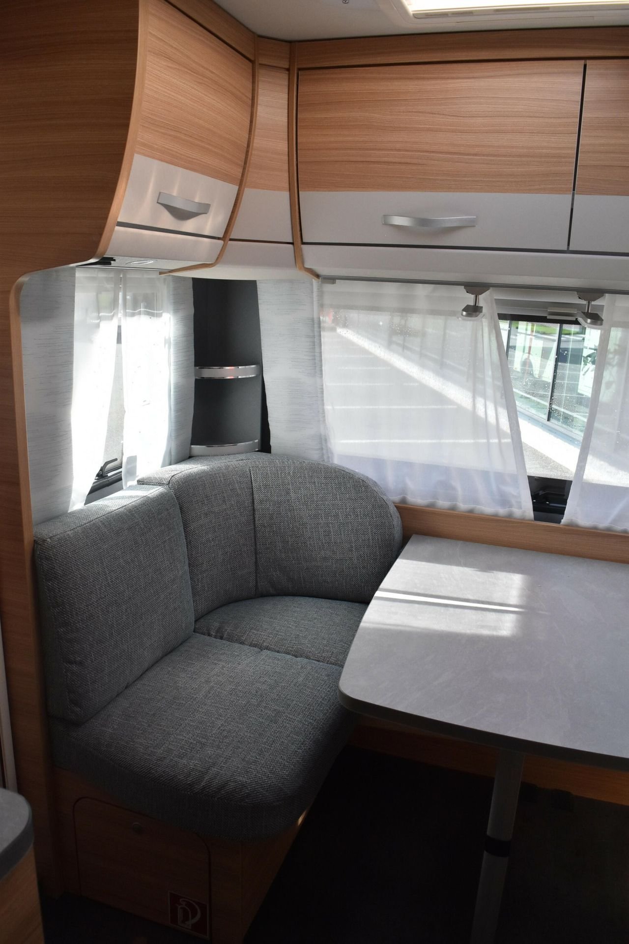 Caravane Dethleffs Camper 460 EL – Image 11