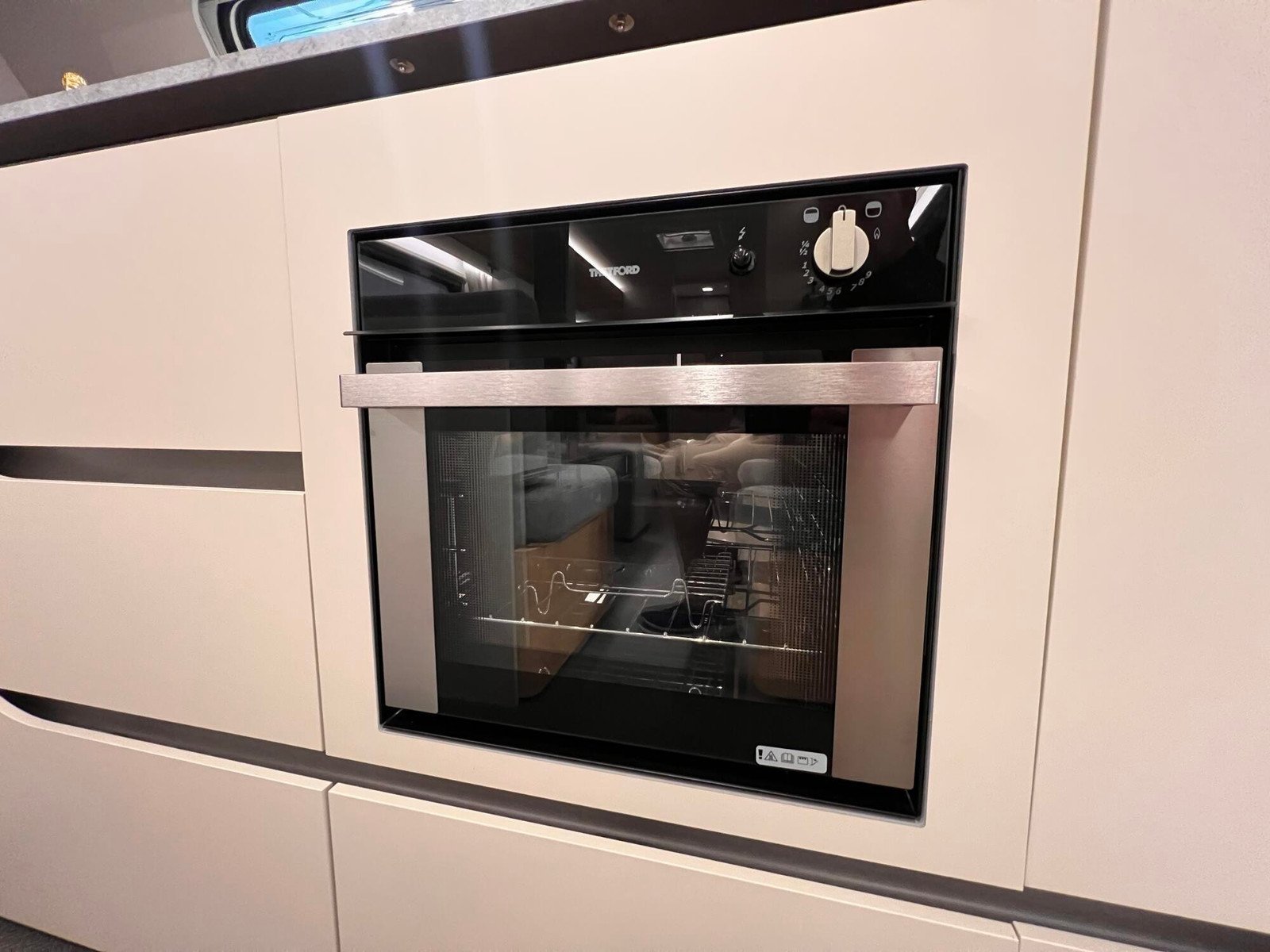 Caravane Adria Adora 613 HT – Image 23