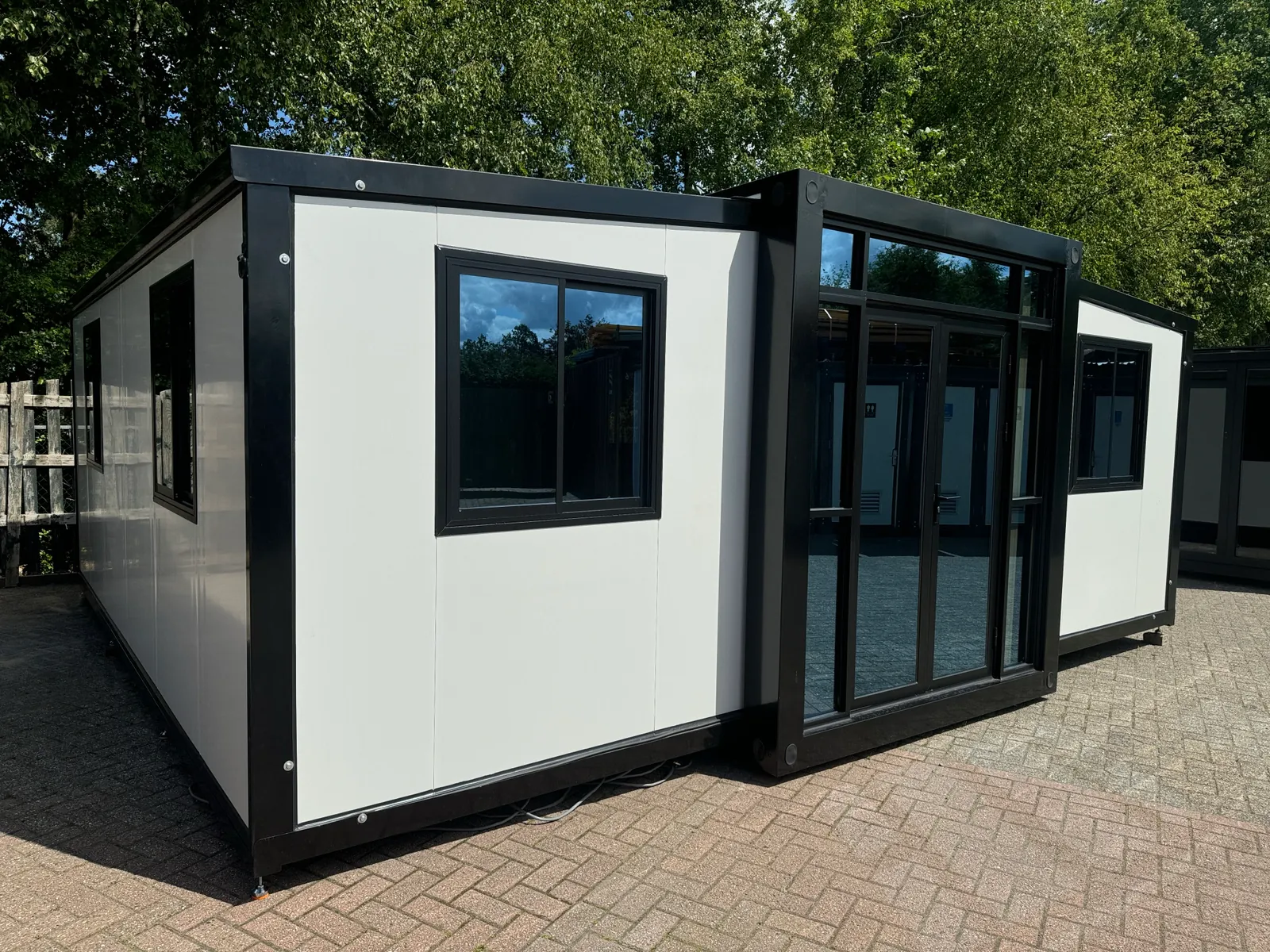 Conteneur Tiny house 36,5 m² 2 chambres, salle de bain et cuisine