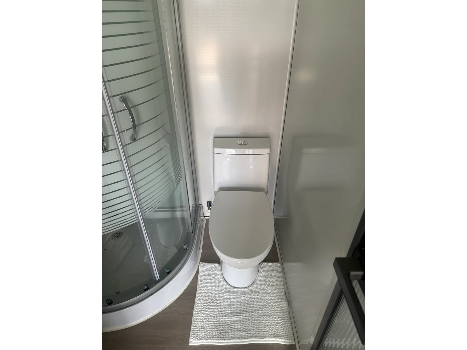 Conteneur Tiny house 36,5 m² 2 chambres, salle de bain et cuisine – Image 29