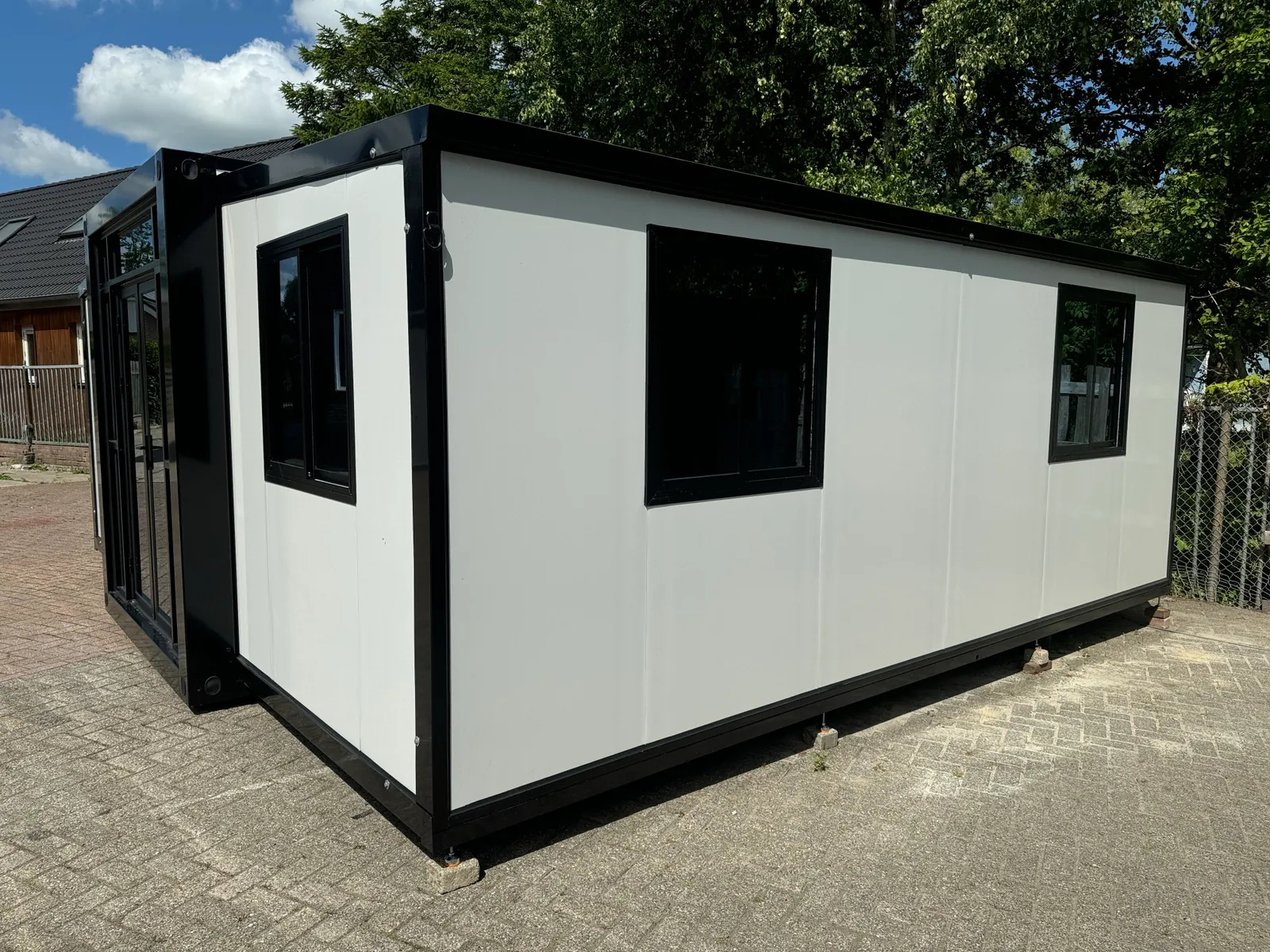 Conteneur Tiny house 36,5 m² 2 chambres, salle de bain et cuisine – Image 6